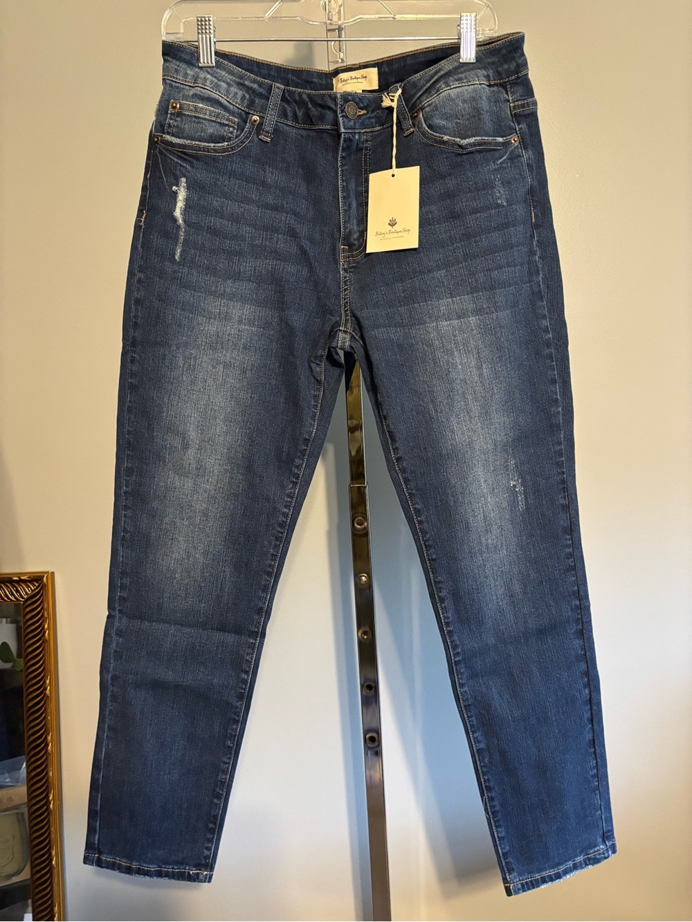 NEW! Betsey's‎ Boutique Shop UNIQUELY DIFFERENT Denim Jeans 31